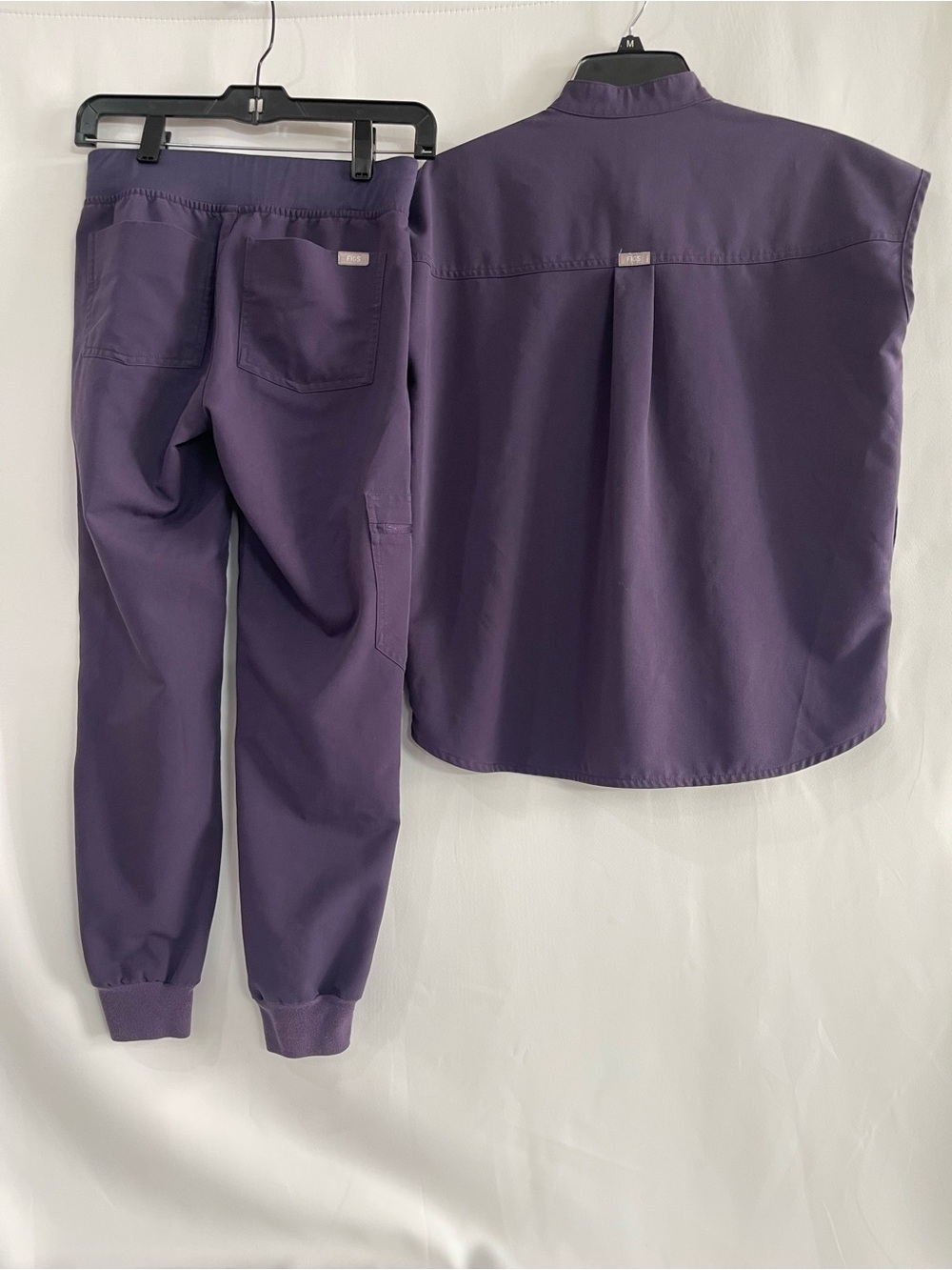 FIGS Purple Scrub Set XXS Rafaela oversized Top and XXS petite Jogger Pants - Picture 2 of 15